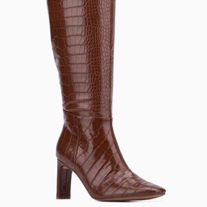Stylish tall boots on SALE NOW!
